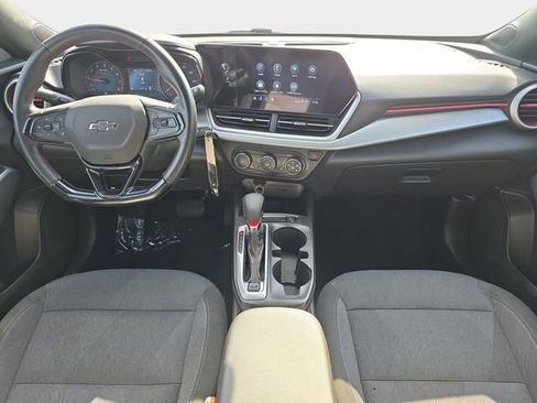 Used 2024 Chevrolet Trax RS w/ Driver Confidence Package FWD image 10