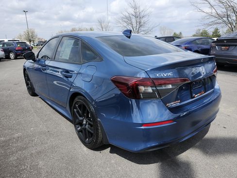 Used 2025 Honda Civic Sport image 14