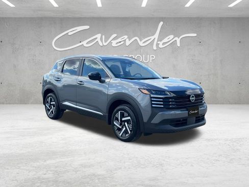 New 2026 Nissan Kicks SV FWD image 2