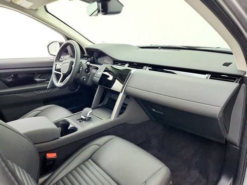 Used 2025 Land Rover Discovery Sport S image 13