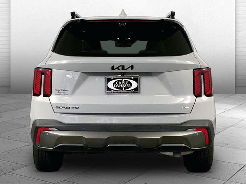 Certified 2025 Kia Sorento SX Prestige w/ Olive Brown Leather Package AWD/4WD image 3