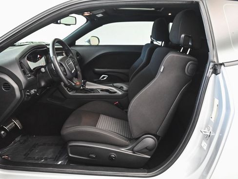 Used 2023 Dodge Challenger R/T w/ Blacktop Package image 28