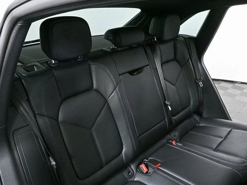 Certified 2026 Porsche Macan AWD/4WD image 20