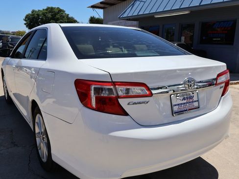 Used 2012 Toyota Camry XLE FWD image 5