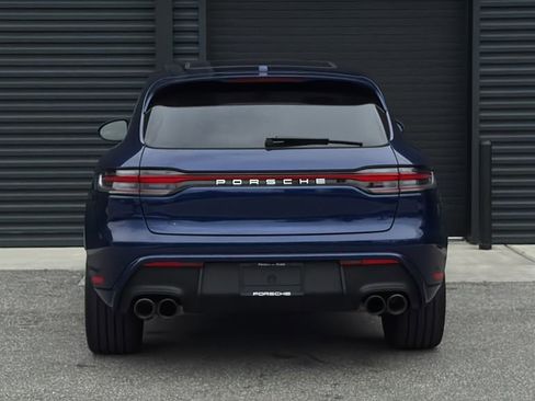 Certified 2025 Porsche Macan S image 22