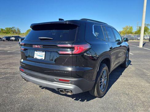 Used 2025 GMC Acadia Elevation image 3