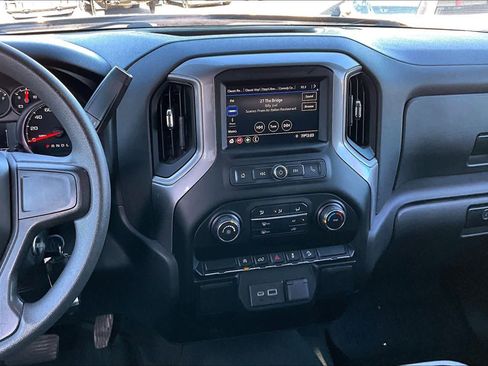 Used 2021 Chevrolet Silverado 1500 Custom Trail Boss w/ LPO, Dark Essentials Package image 6