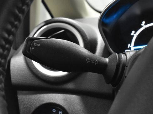 Used 2014 Ford Fiesta SE image 11