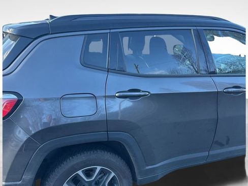 Used 2019 Jeep Compass Trailhawk image 11