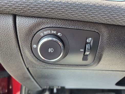 Used 2018 Chevrolet Cruze LT w/ Convenience Package image 40