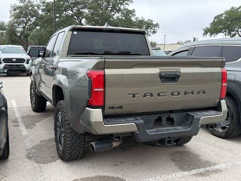 Certified 2025 Toyota Tacoma TRD Sport AWD/4WD image 7