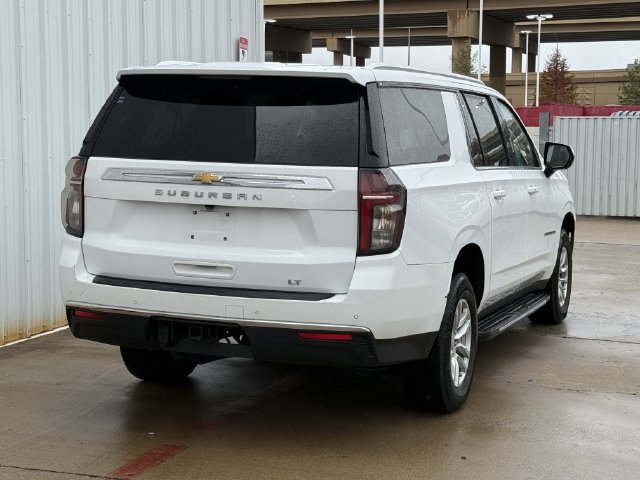 Used 2024 Chevrolet Suburban LT RWD image 4
