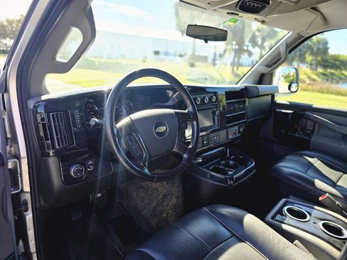 Used 2016 Chevrolet Express 2500 image 11