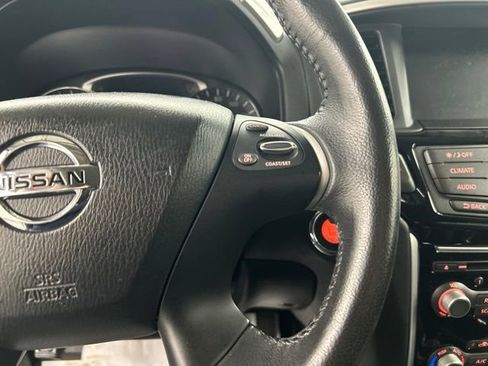 Used 2017 Nissan Pathfinder SV w/ Trailer Tow Package AWD/4WD image 13