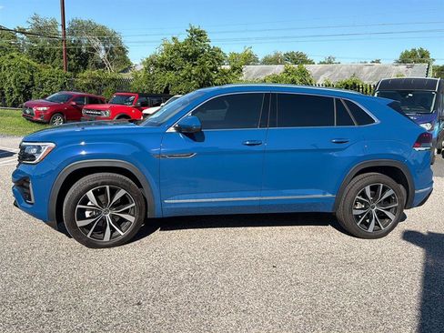 Used 2025 Volkswagen Atlas Cross Sport SEL Premium R-Line AWD/4WD image 3