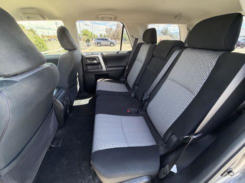 Used 2020 Toyota 4Runner SR5 AWD/4WD image 12