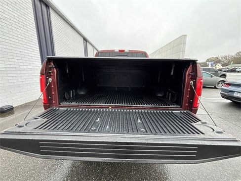 Used 2017 Ford F150 Lariat image 19