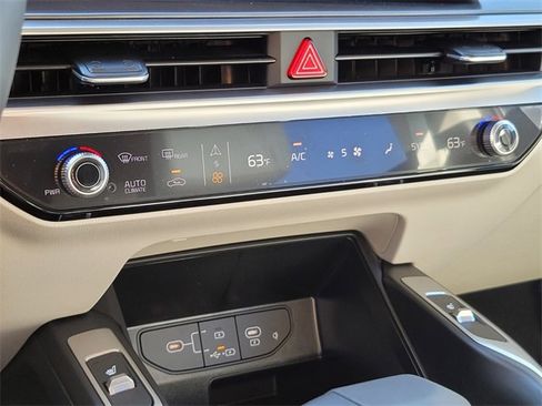 New 2025 Kia Sorento S w/ Panoramic Sunroof Package image 17