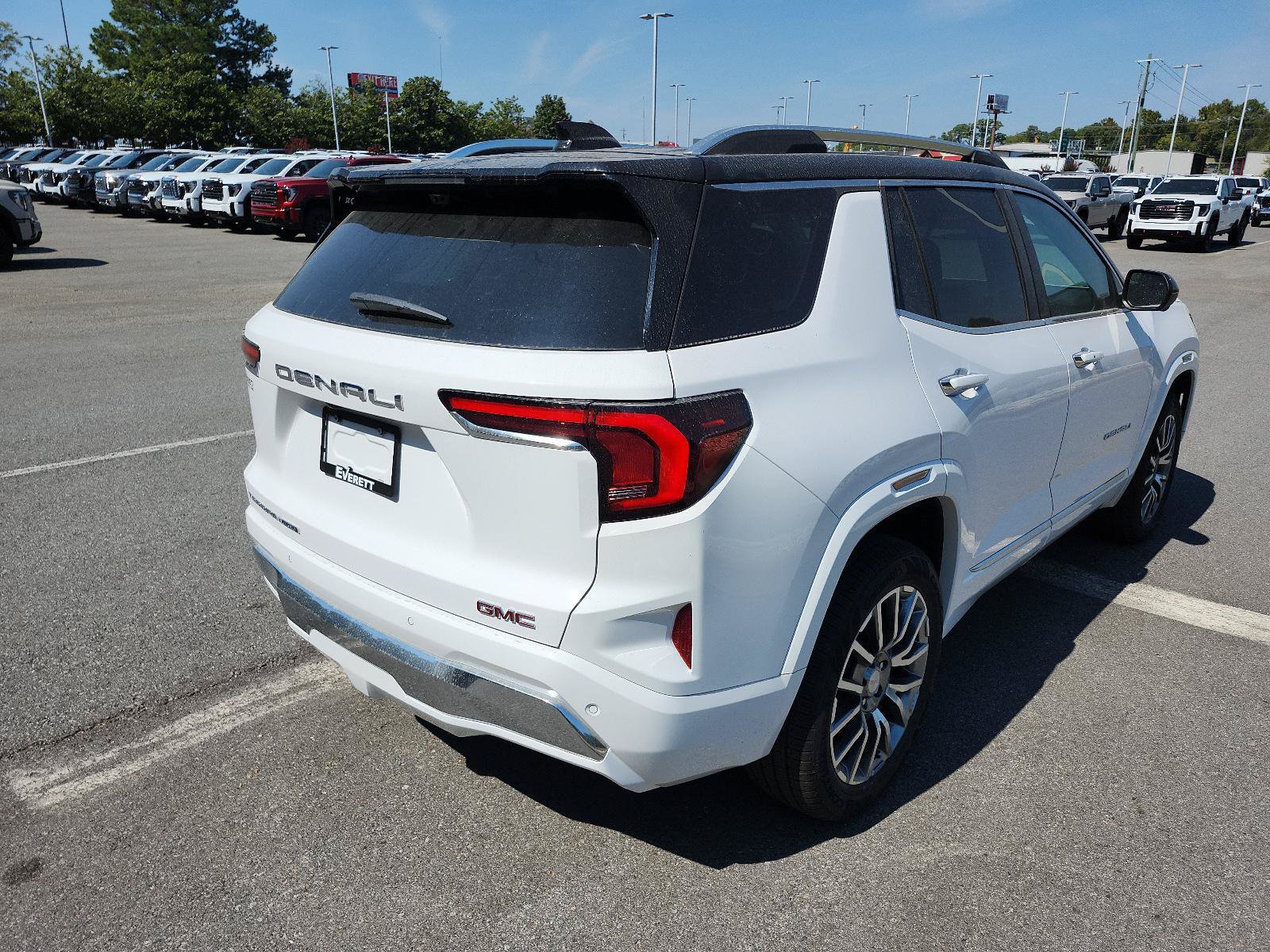 New 2027 GMC Terrain Denali AWD/4WD image 3