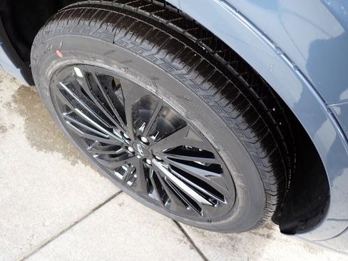 New 2026 Lincoln Corsair Premiere image 10