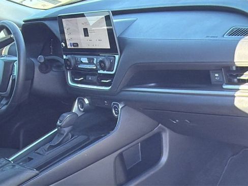 Used 2024 Toyota Grand Highlander XLE image 28