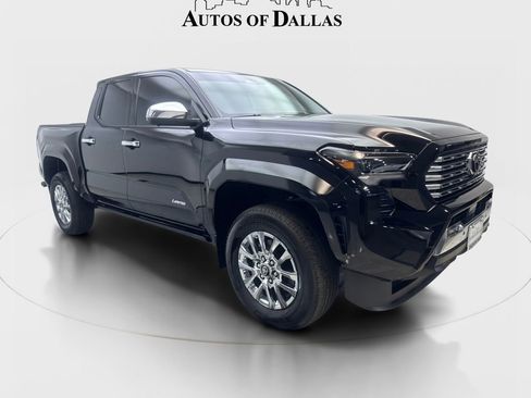 Used 2025 Toyota Tacoma Limited AWD/4WD image 4