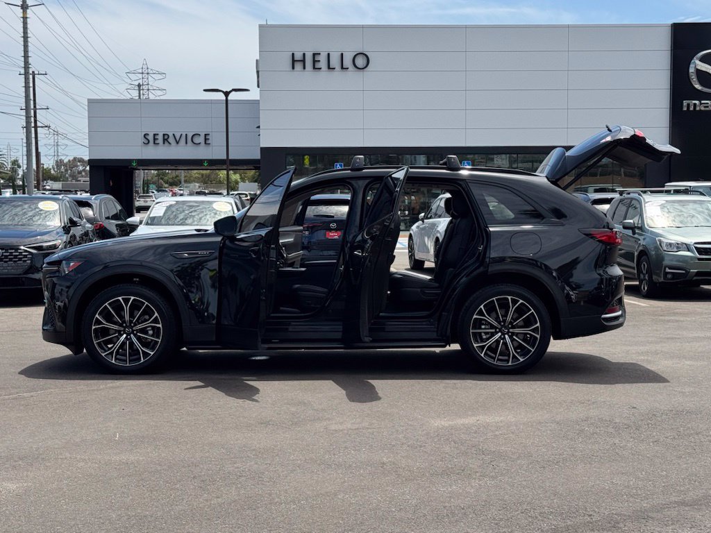 Certified 2025 MAZDA CX-70 Plug-In Hybrid w/ Premium Pkg AWD/4WD image 27