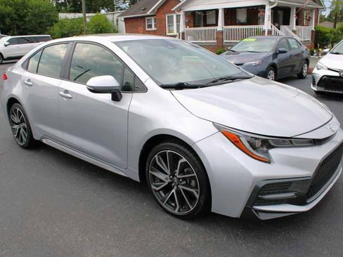 Used 2022 Toyota Corolla SE FWD image 4