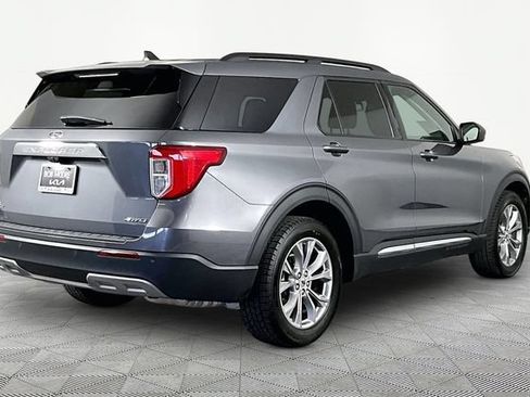 Used 2022 Ford Explorer XLT w/ Equipment Group 202A AWD/4WD image 6