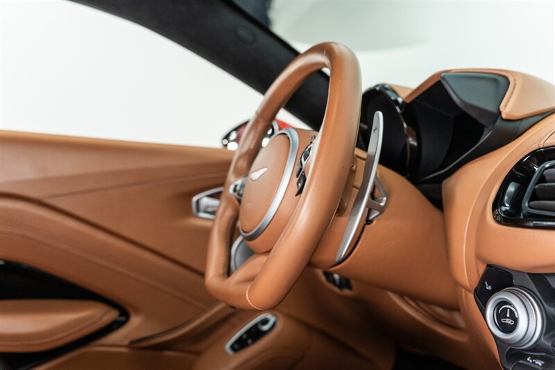 Used 2020 Aston Martin V8 Vantage Coupe RWD image 61