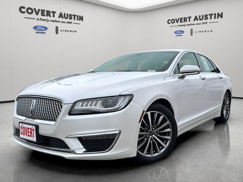 Used 2020 Lincoln MKZ w/ Convenience Package image 1