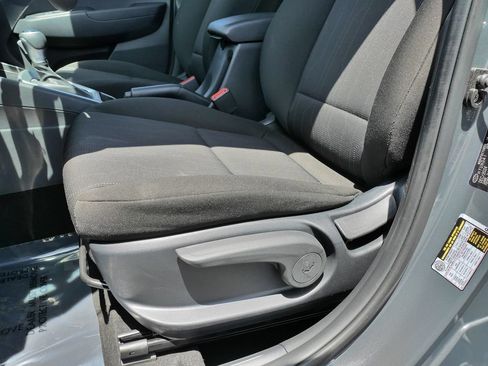 Used 2025 Hyundai Venue SE FWD image 20