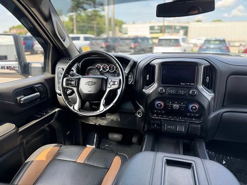 Used 2022 Chevrolet Silverado 2500 LTZ w/ Carhartt Edition AWD/4WD image 12