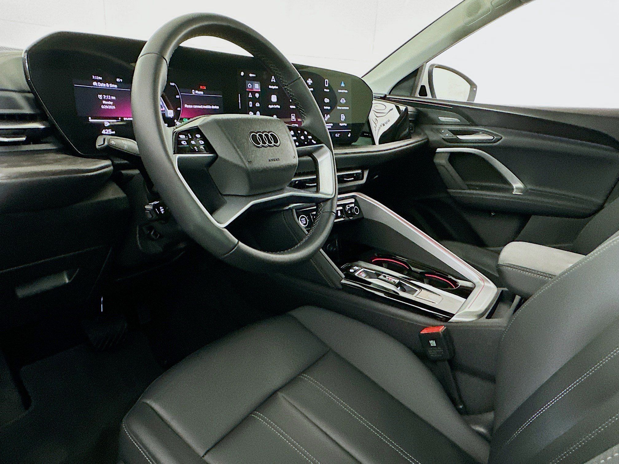 Used 2025 Audi Q5 Premium Plus AWD/4WD image 7