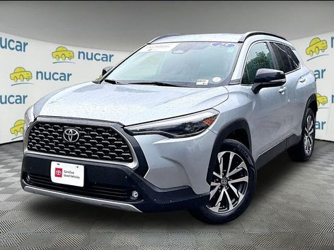 Certified 2025 Toyota Corolla Cross XLE AWD/4WD image 3
