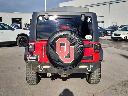 Used 2012 Jeep Wrangler Unlimited Sport image 5