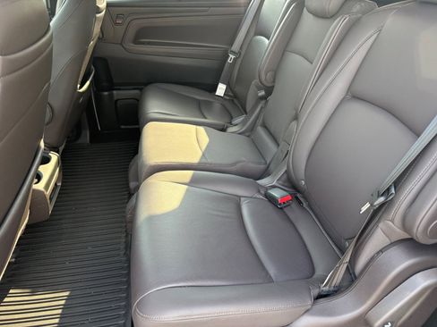 Used 2018 Honda Odyssey Elite image 14