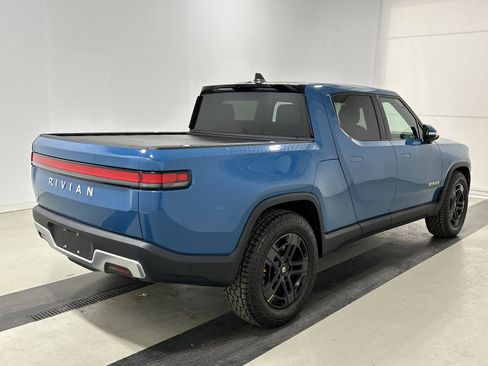 Used 2022 Rivian R1T Adventure image 5
