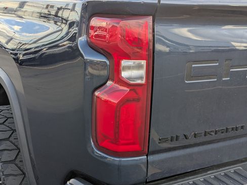 Used 2020 Chevrolet Silverado 3500 High Country w/ Technology Package image 11