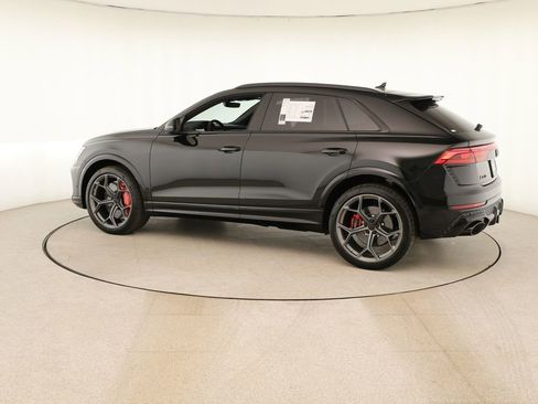 New 2026 Audi RS Q8 performance image 3