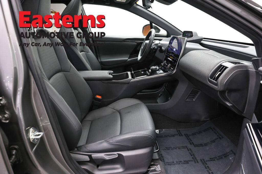 Used 2023 Subaru Solterra AWD image 28
