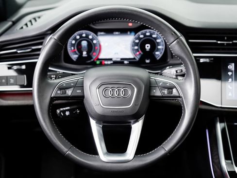 Used 2019 Audi Q8 Premium Plus AWD/4WD image 22
