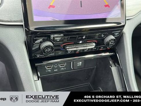 Used 2023 Jeep Grand Cherokee Limited image 18