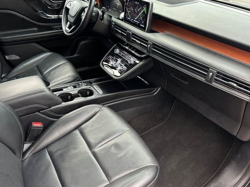 Used 2022 Lincoln Corsair Reserve w/ Equipment Group 201A image 17