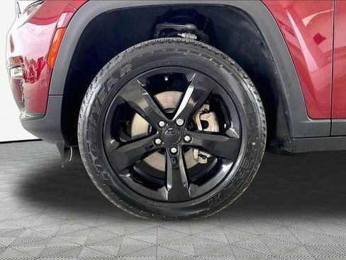 Used 2024 Jeep Grand Cherokee L Limited w/ Luxury Tech Group II AWD/4WD image 23