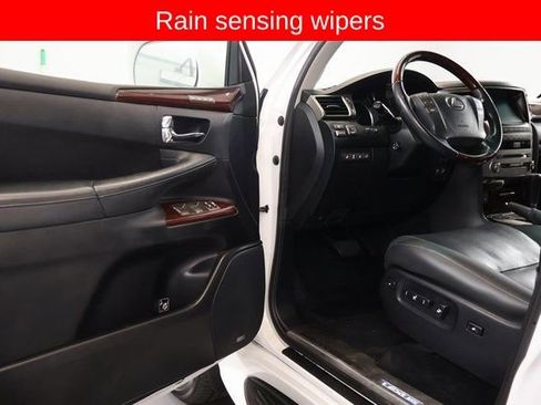 Used 2015 Lexus LX 570 4WD image 9