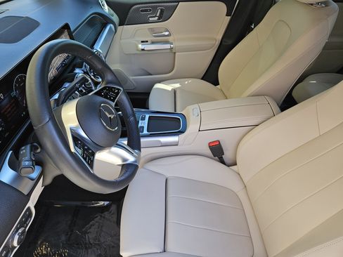 Certified 2025 Mercedes-Benz GLB 250 image 13