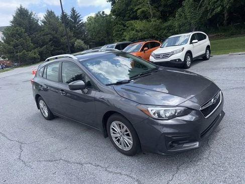 Used 2018 Subaru Impreza 2.0i Premium AWD/4WD image 3