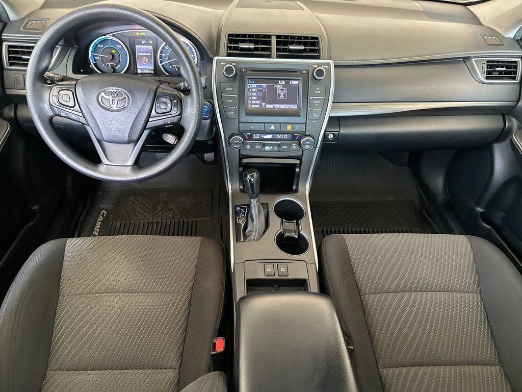 Used 2016 Toyota Camry LE FWD image 12