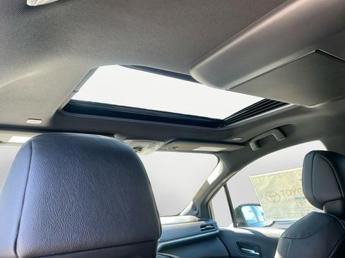 New 2026 Toyota Sienna XLE Woodland Edition image 21